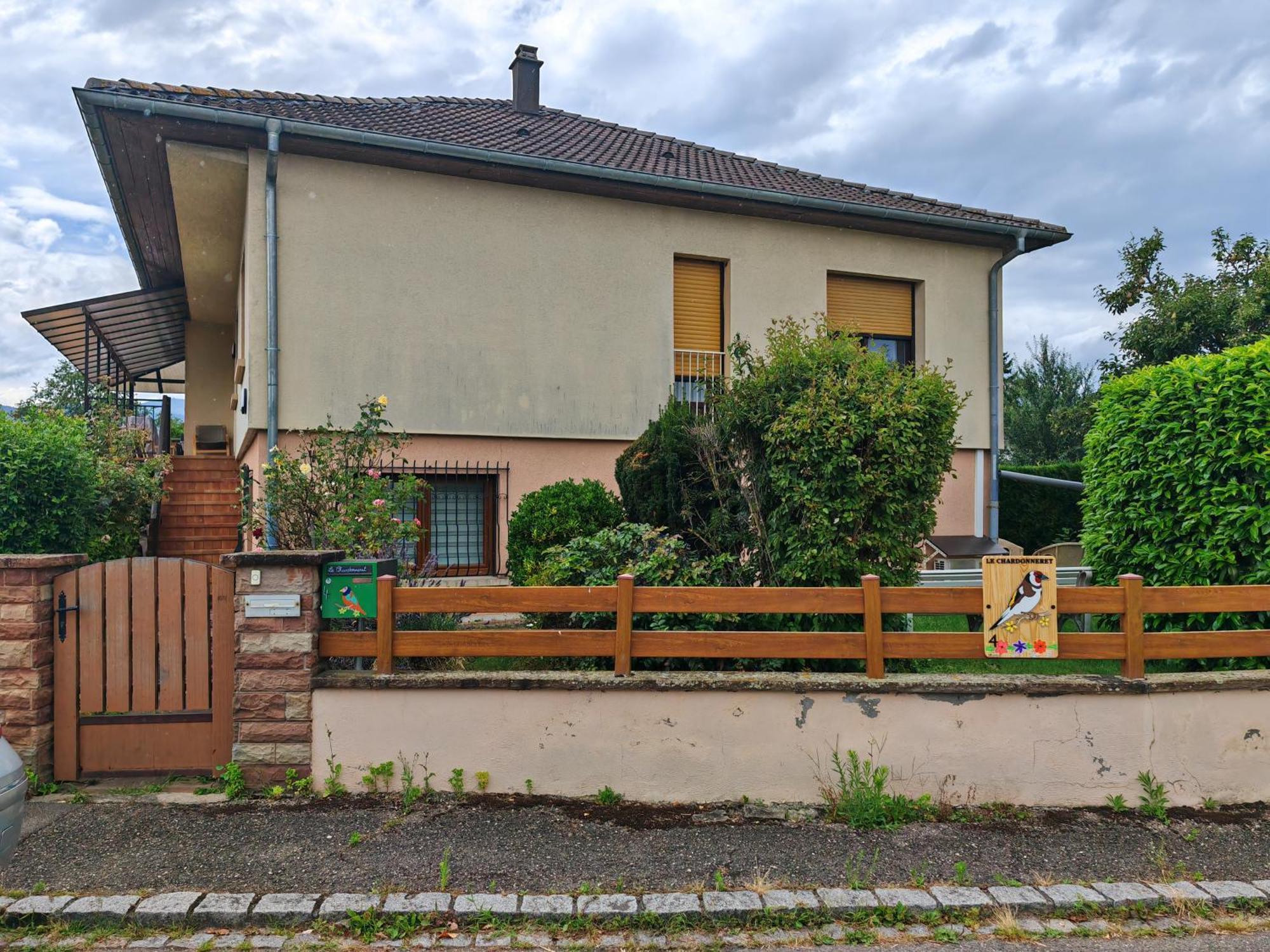 Appartement " Le Chardonneret " Issenheim Extérieur photo